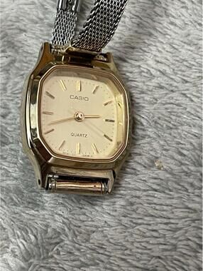 Casio Watch Women 22mm Gold Dial Gold Tone Octagon LQ-312G (Parts/repair )